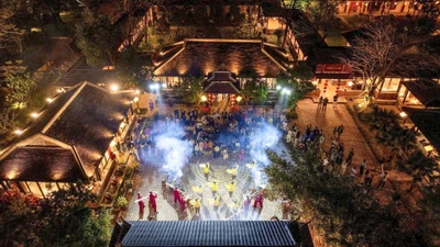 Bước vào cõi xưa, du khách mê đắm những trò chơi cung đình Huế