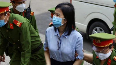 Toà đang tuyên án Hoàng Thị Thúy Nga và các đồng phạm
