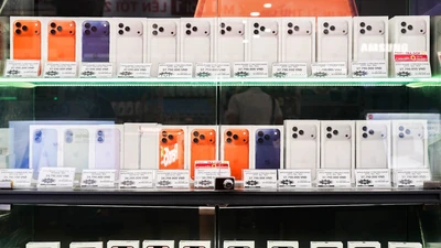 iPhone giảm giá mạnh ngày 4-4, nhiều mẫu xuống dưới 10 triệu đồng