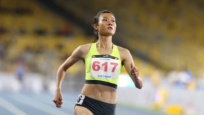 Lê Tú Chinh lần đầu đoạt HCB AIMAG5