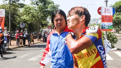 Minh Trí gãy xương vai rời đường đua ngày Đồng Tháp đại thắng