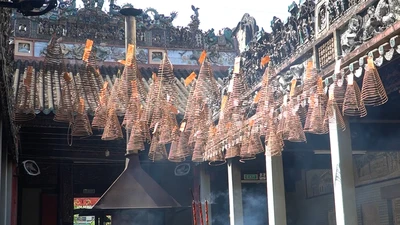 TP.HCM: Người dân mong chờ Lễ hội Tết Nguyên tiêu 2022