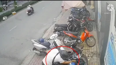Video: Nam sinh đi dạy thêm bị trộm lấy mất xe máy
