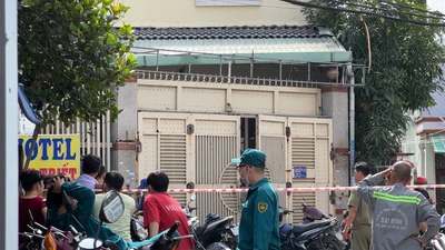 Video: Phòng khách sạn bốc cháy, một người đàn ông tử vong