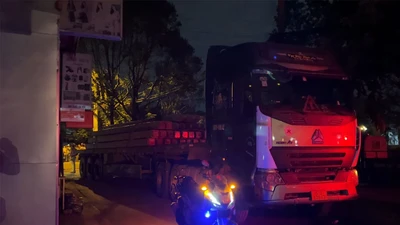 Video: Một thanh niên chết tại chỗ sau va chạm với xe đầu kéo