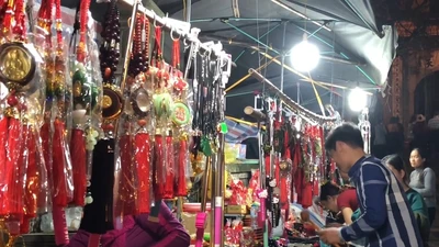 Chính thức khai hội chùa Hương