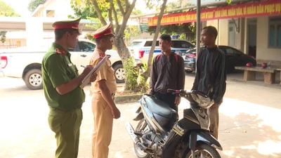 Video: Từ tin báo qua Zalo, xử lý nhanh người lạng lách