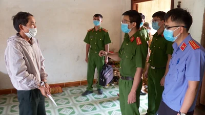 Video: Xảy ra mâu thuẫn, dùng dao đâm chết bạn nhậu