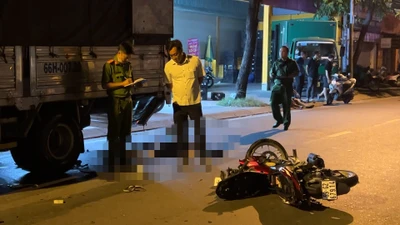 Video: Tông vào đuôi xe tải đang dừng, một thanh niên chết tại chỗ