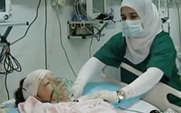 Cậu bé sống sót thần kỳ hồi phục tốt