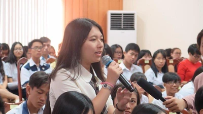 "Sao không tìm hiểu nguyên nhân chúng em đánh nhau?"