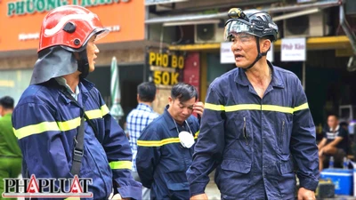 Toàn cảnh vụ cháy quán ăn trên đường Trần Hưng Đạo, 6 người thương vong