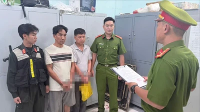 Công an bắt giữ 4 tài xế gây rối tại khu vực sân bay Tân Sơn Nhất