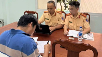 Công an TP.HCM xử lý nhiều trường hợp đăng thông tin sai sự thật về CSGT trên mạng xã hội