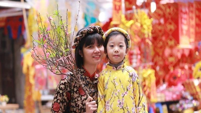 Chợ hoa Hàng Lược nhộn nhịp những ngày giáp Tết