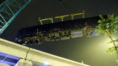 Đường sắt Cát Linh - Hà Đông: Lên ray toa tàu đầu tiên