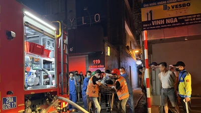 Chùm ảnh: Toàn cảnh vụ cháy nhà trọ khiến 14 người tử vong ở Hà Nội