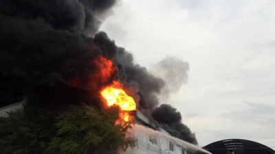 Chữa cháy hay đốt cả tòa nhà?