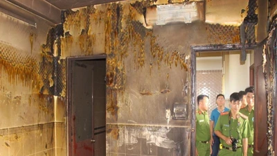 4 người bỏng nặng do dùng xăng lau nhà còn hút thuốc