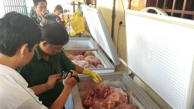 3 tấn thịt trâu Ấn Độ nhúng hóa chất sắp thành món bò kho