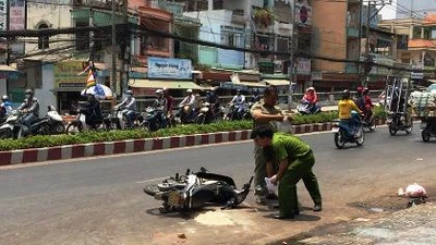 Hai nữ sinh viên bị tạt acid giữa phố Sài Gòn