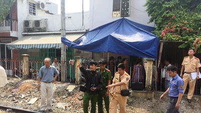 Bị tàu tông tử vong khi cố chui qua hàng rào sát đường sắt