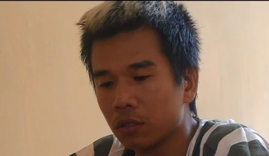 Lời khai của nam thanh niên đổ xăng, dọa đốt bạn gái