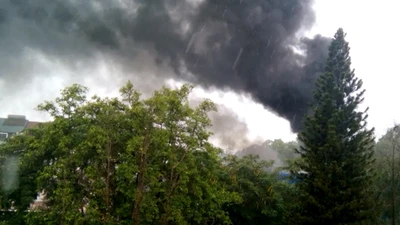 Trạm biến áp phát nổ, bốc cháy, học sinh di tản