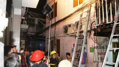 Cháy nhà tại khu phố Tây nghi do ngáo đá đốt 