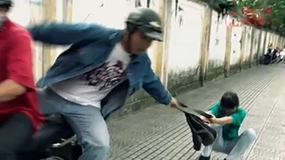 Du khách Nhật bị giật giỏ trong đêm ở TP.HCM