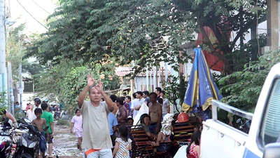 Nổ ở cơ sở sản xuất bóng đèn, 4 người bị thương