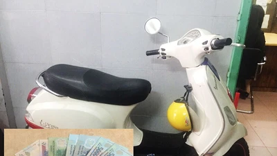 Chạy Vespa giật điện thoại du khách ở Sài Gòn