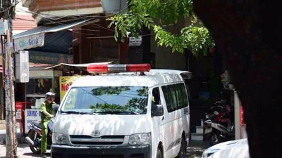 Thanh niên chết bất thường trong khách sạn ở Tân Bình