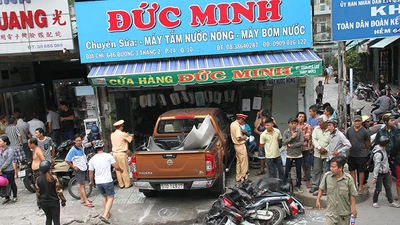 Bán tải tông 8 phương tiện: Tôi tưởng mình đã tàn phế