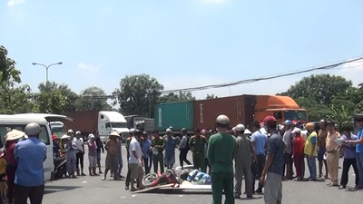 Tìm thân nhân người phụ nữ bị cán tử vong ở Bình Chánh