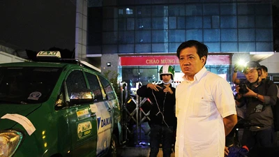 Lễ 2-9, ông Đoàn Ngọc Hải vẫn xuống đường dẹp vỉa hè