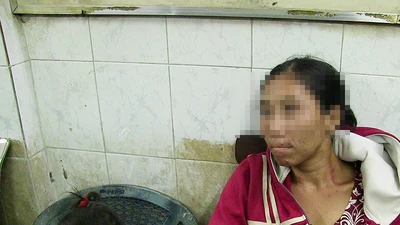 Diễn biến mới nhất vụ mẹ bồng con ăn xin, chích ma túy 