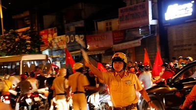 Trắng đêm giữ trật tự sau chiến thắng của U23 Việt Nam