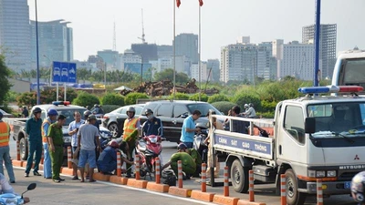 Thanh niên bị xe tải cán, hầm Thủ Thiêm ùn ứ kéo dài