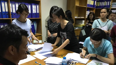 Chủ đầu tư hỗ trợ cho cư dân Carina Plaza sau vụ cháy