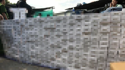 Kho thuốc lậu ở điểm kinh doanh phế liệu ven TP.HCM