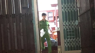 Công an bắt băng làm giấy tờ giả ở TP.HCM