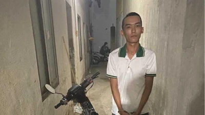 Thu giữ súng cùng nhiều đạn tại nơi ở của thanh niên cướp cửa hàng tiện lợi