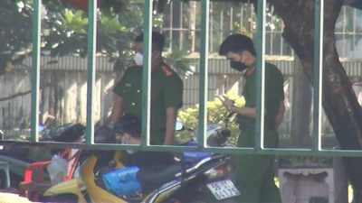 Tá hỏa phát hiện thi thể người đàn ông treo trên cây