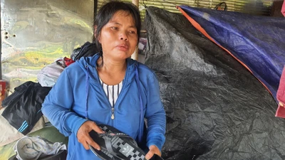 Đớn đau cảnh người mẹ mất 3 con do đuối nước ở Bình Chánh