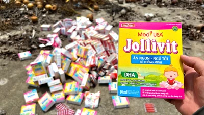 Có hơn 4.200 hộp thực phẩm chức năng bị đổ bỏ ở Bình Chánh