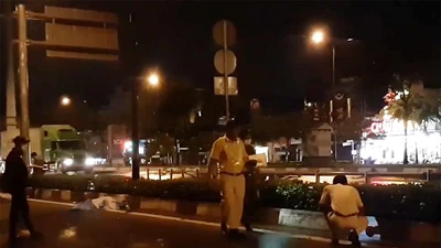 Điều tra vụ 2 sinh viên thương vong cạnh xe máy trên đường Phạm Văn Đồng, TP.HCM