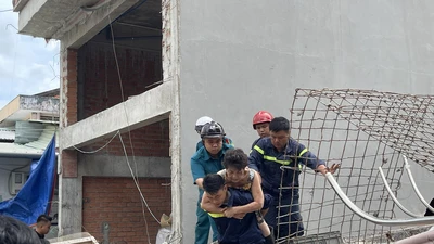 Chùm ảnh: Hiện trường vụ sập nhà 4 tầng ở Bình Thạnh