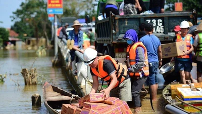 Sau bão Noru: 3 quy định cá nhân cần biết khi kêu gọi từ thiện để cứu trợ 