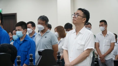 Ông Trần Hùng bị phạt 9 năm tù tội nhận hối lộ